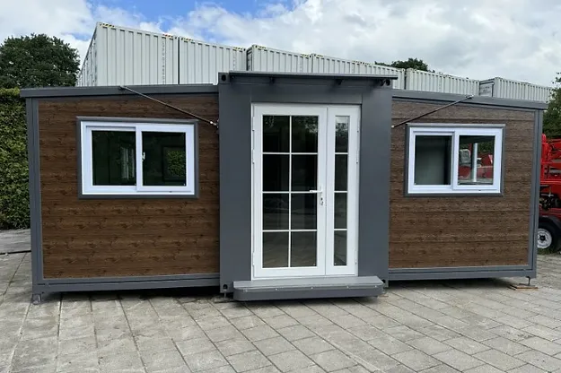 Contentor móvel - Mini casa com dois quartos e cozinha, modelo 2024